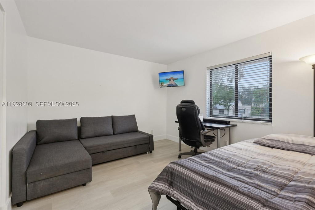 Real estate property located at 30 Chestnut Cir, Broward, Stonebridge Phase 1, Cooper City, FL