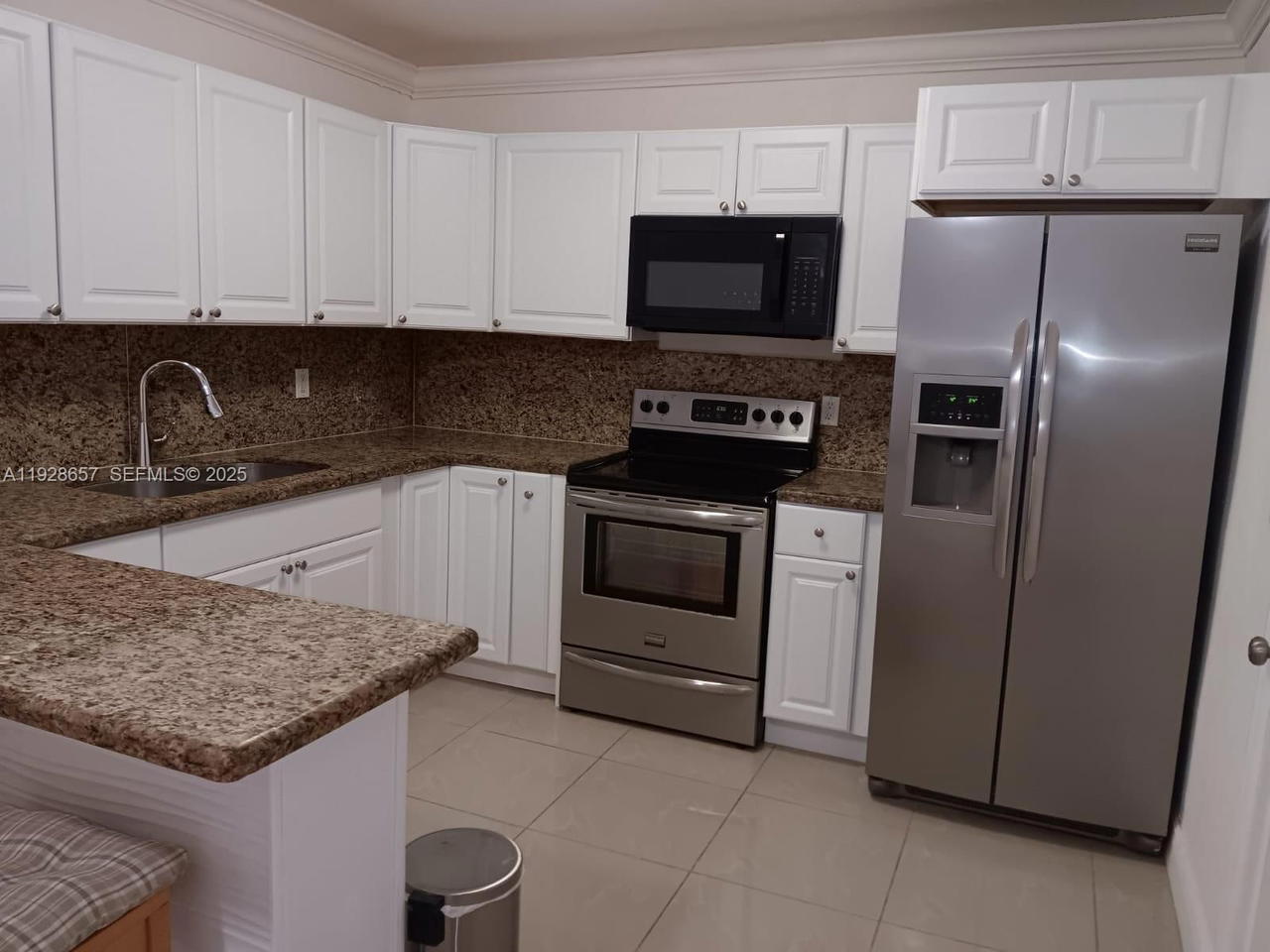 Real estate property located at 650 44th Ct, Miami-dade, Tamiami Trail Park, Miami, FL