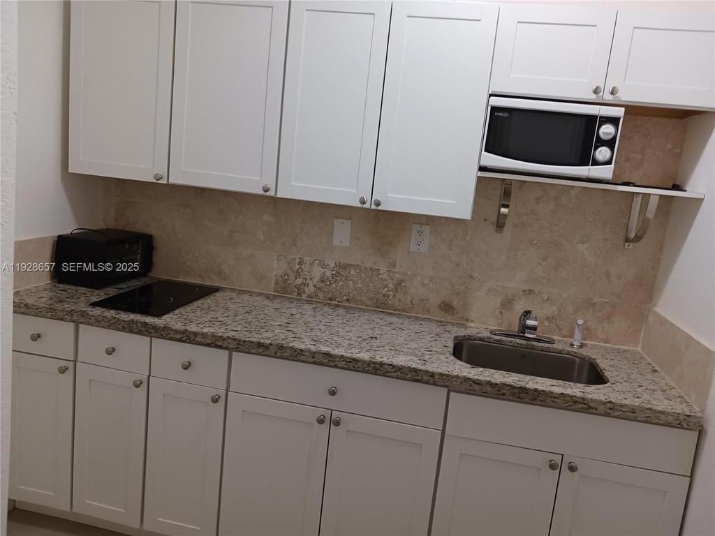 Real estate property located at 650 44th Ct, Miami-dade, Tamiami Trail Park, Miami, FL