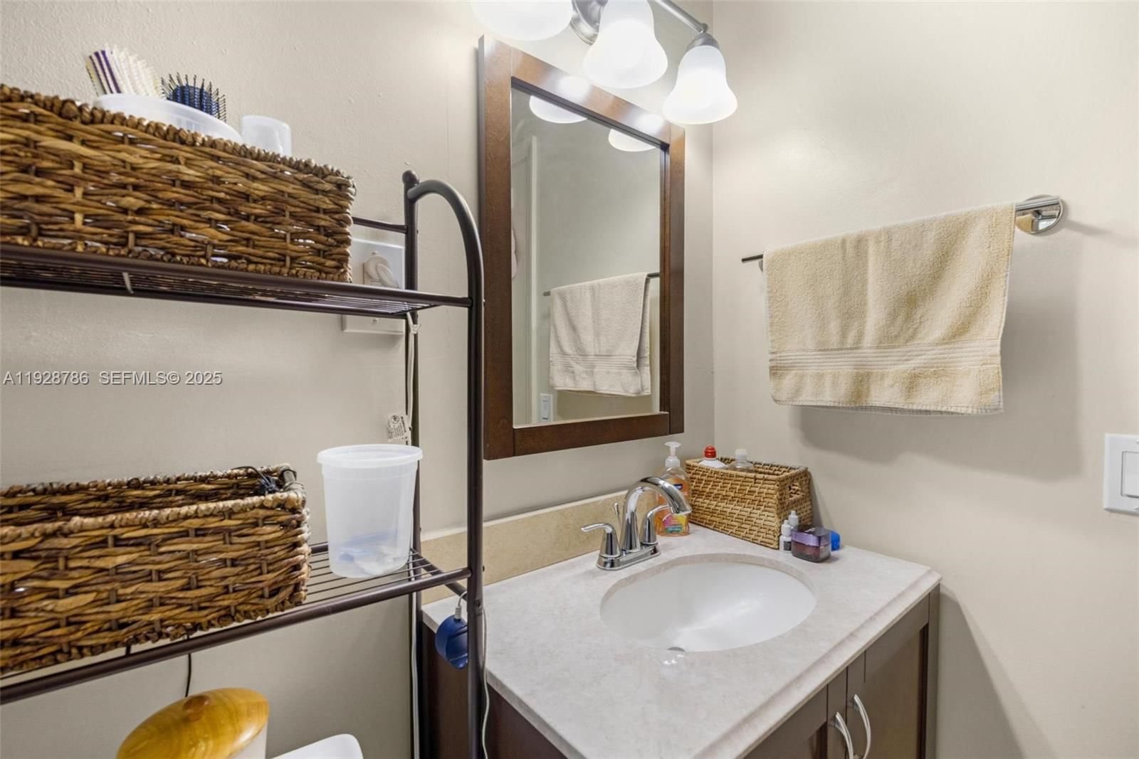 Real estate property located at 1433 22nd St, Broward, Edgewater Estates 1st Add, Wilton Manors, FL