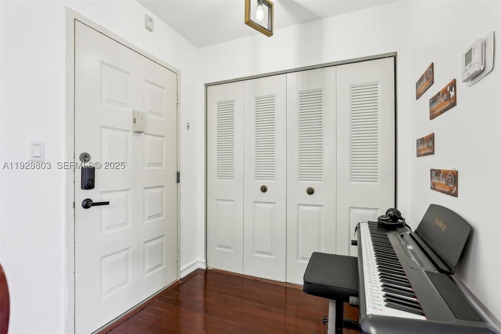 Real estate property located at 5570 44th St #510A, Broward, Inverwood Condo, Lauderhill, FL