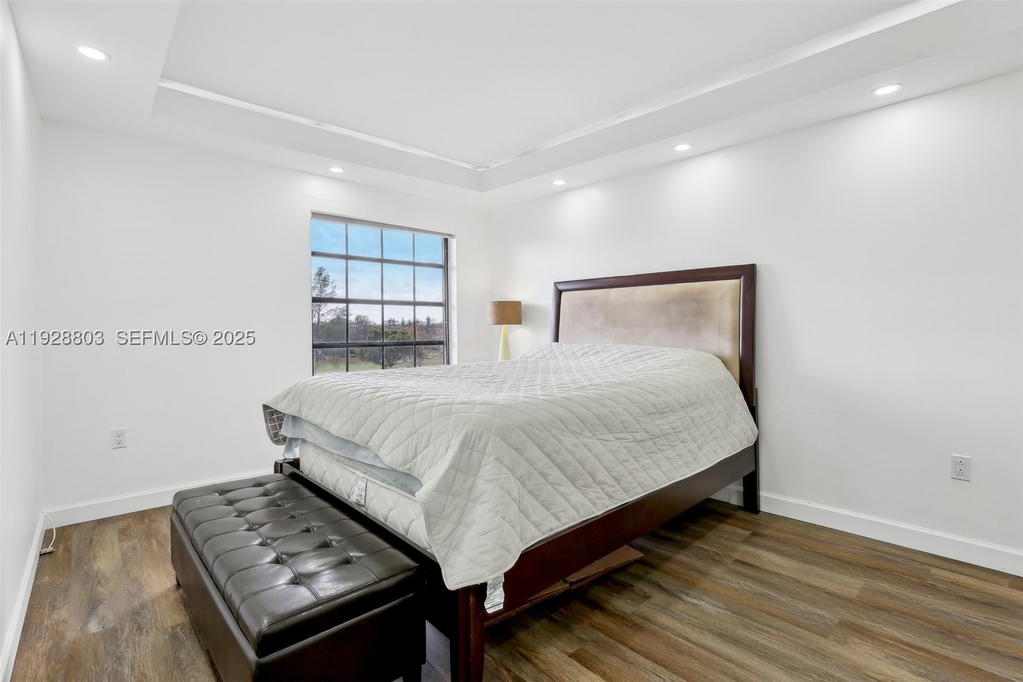 Real estate property located at 5570 44th St #510A, Broward, Inverwood Condo, Lauderhill, FL