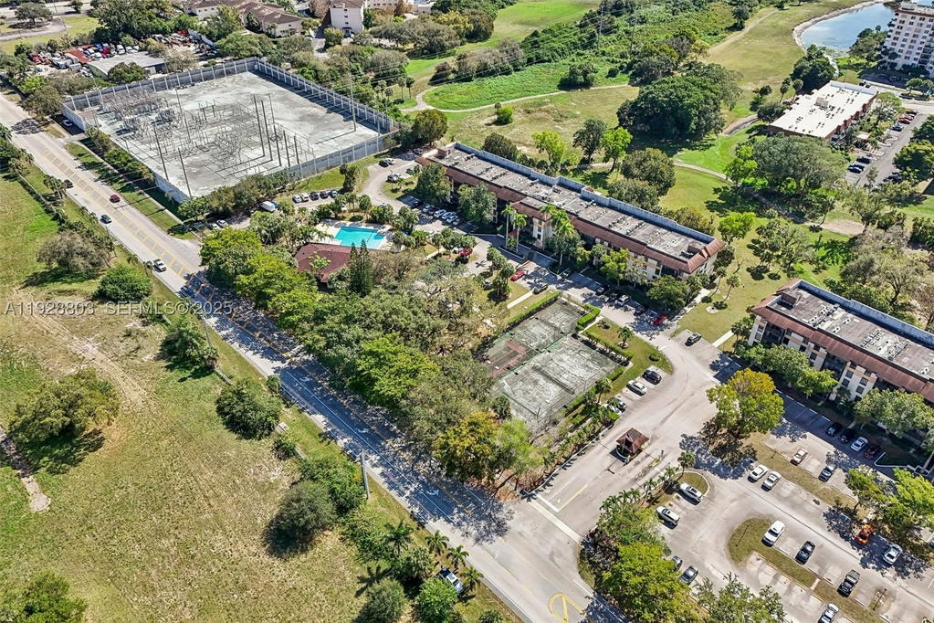 Real estate property located at 5570 44th St #510A, Broward, Inverwood Condo, Lauderhill, FL