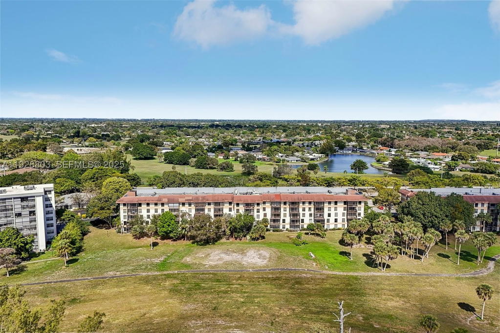 Real estate property located at 5570 44th St #510A, Broward, Inverwood Condo, Lauderhill, FL