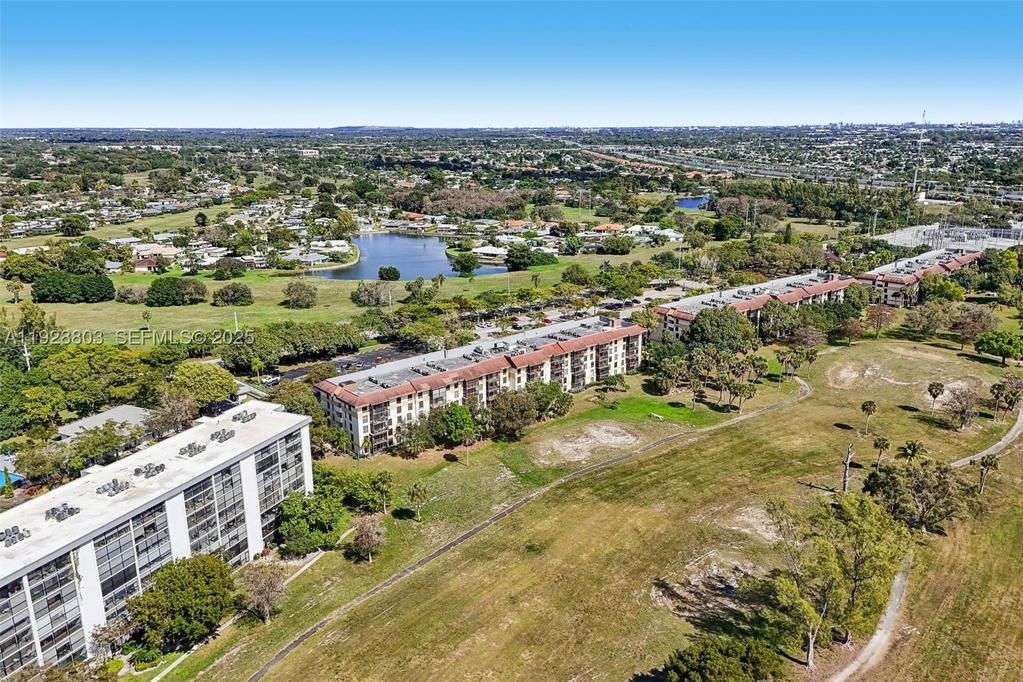Real estate property located at 5570 44th St #510A, Broward, Inverwood Condo, Lauderhill, FL