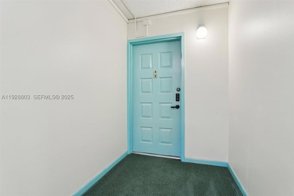 Real estate property located at 5570 44th St #510A, Broward, Inverwood Condo, Lauderhill, FL