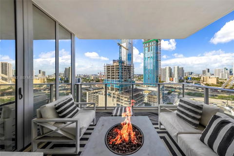 Real estate property located at 851 1st Ave #1700, Miami-dade, Paramount Miami Worldcent, Miami, FL