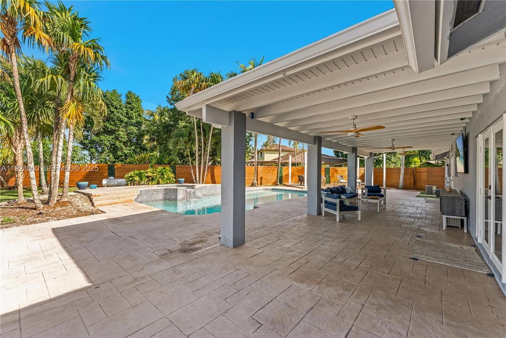 Real estate property located at 15151 164th Ter, Miami-dade, Kings Grove, Miami, FL