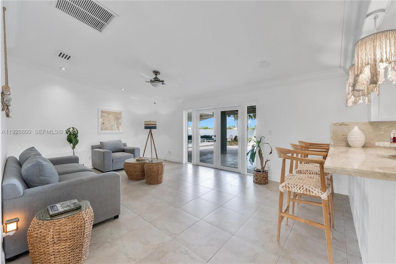 Real estate property located at 15151 164th Ter, Miami-dade, Kings Grove, Miami, FL