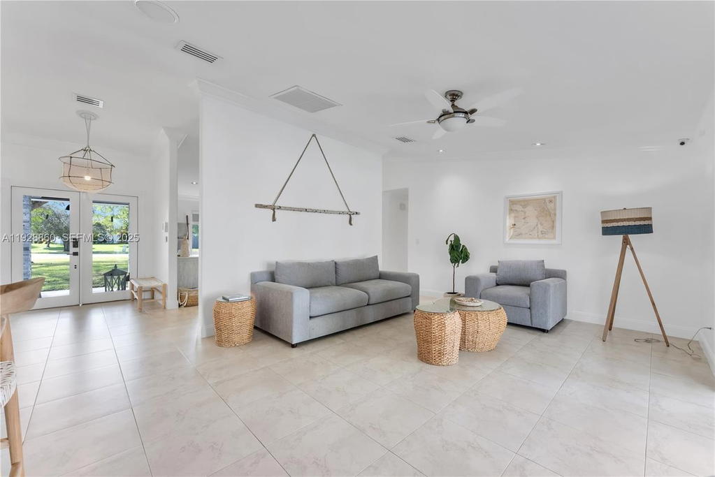 Real estate property located at 15151 164th Ter, Miami-dade, Kings Grove, Miami, FL