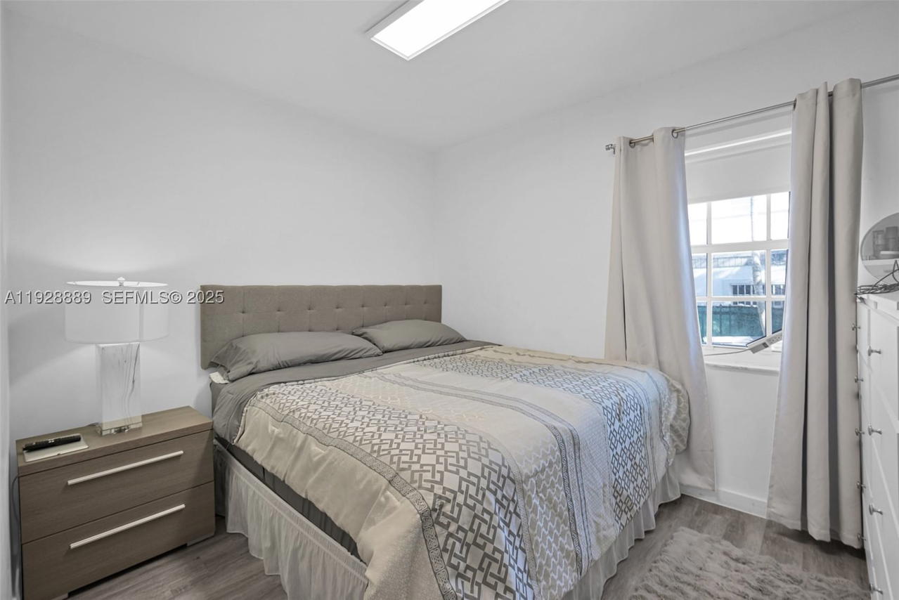Real estate property located at 3711 27th Ter, Miami-dade, Gables Manor Sub, Miami, FL