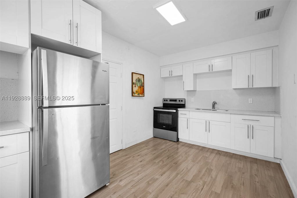 Real estate property located at 3711 27th Ter, Miami-dade, Gables Manor Sub, Miami, FL