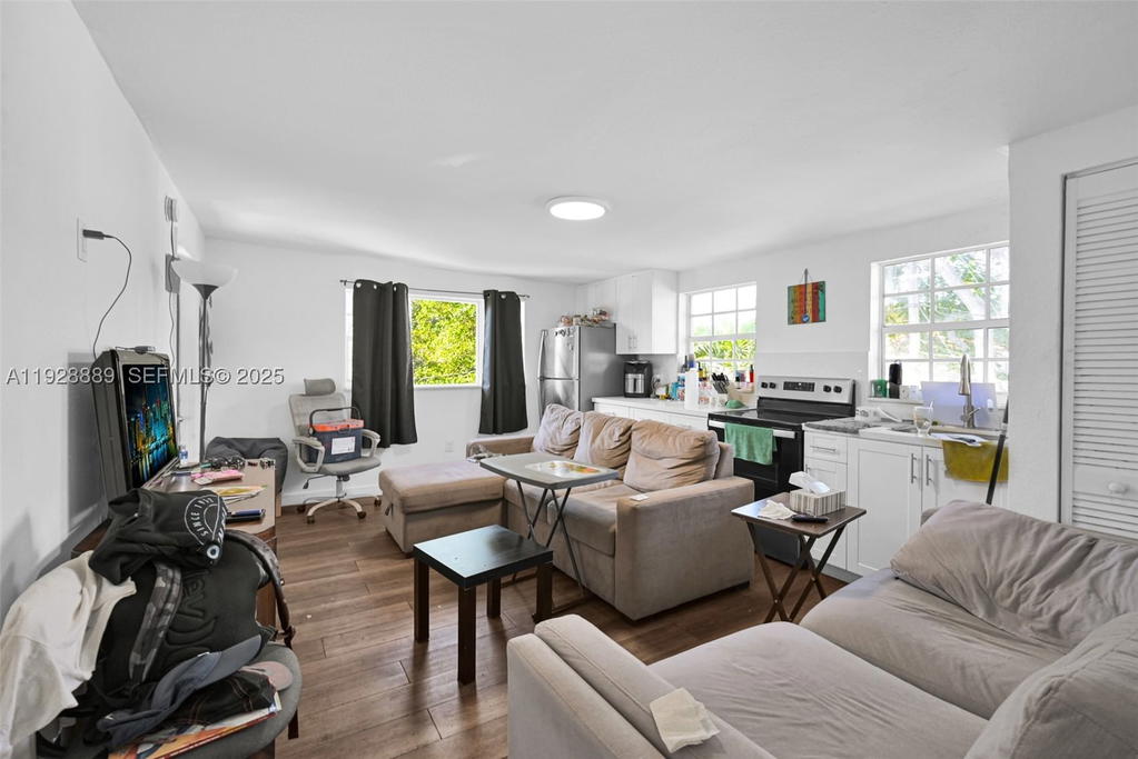 Real estate property located at 3711 27th Ter, Miami-dade, Gables Manor Sub, Miami, FL