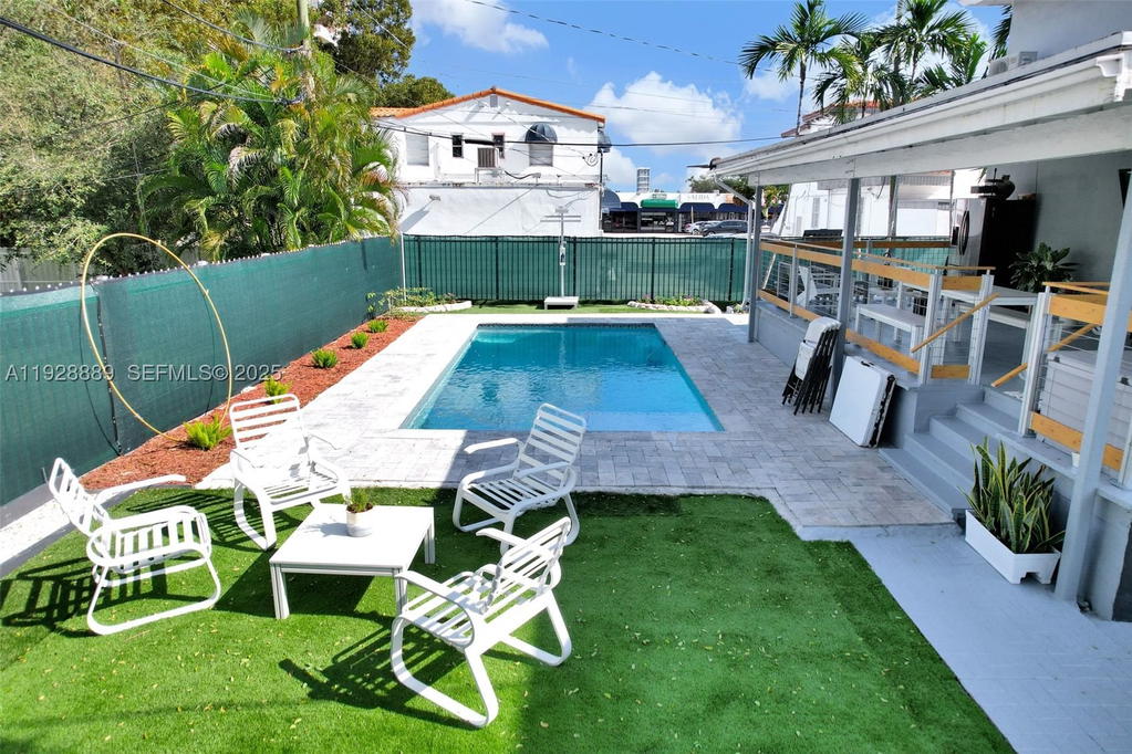 Real estate property located at 3711 27th Ter, Miami-dade, Gables Manor Sub, Miami, FL