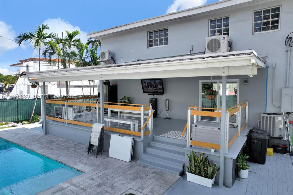Real estate property located at 3711 27th Ter, Miami-dade, Gables Manor Sub, Miami, FL