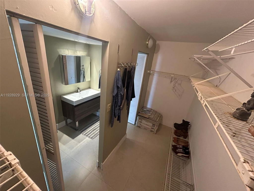 Real estate property located at 1450 Brickell Bay Dr #1706, Miami-dade, Costa Bella Condo, Miami, FL
