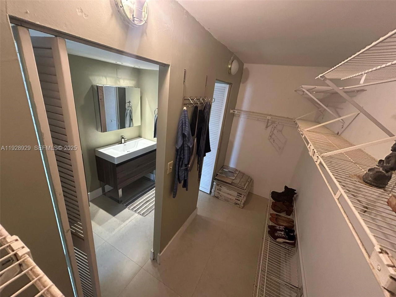 Real estate property located at 1450 Brickell Bay Dr #1706, Miami-dade, Costa Bella Condo, Miami, FL