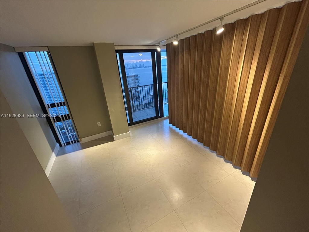 Real estate property located at 1450 Brickell Bay Dr #1706, Miami-dade, Costa Bella Condo, Miami, FL