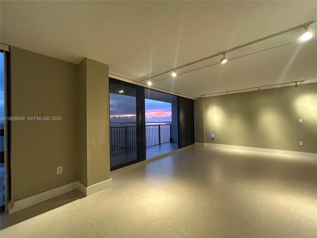 Real estate property located at 1450 Brickell Bay Dr #1706, Miami-dade, Costa Bella Condo, Miami, FL