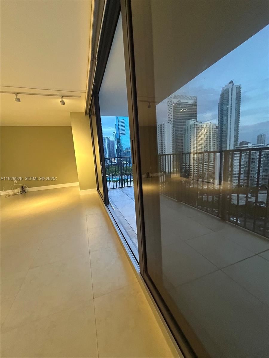 Real estate property located at 1450 Brickell Bay Dr #1706, Miami-dade, Costa Bella Condo, Miami, FL