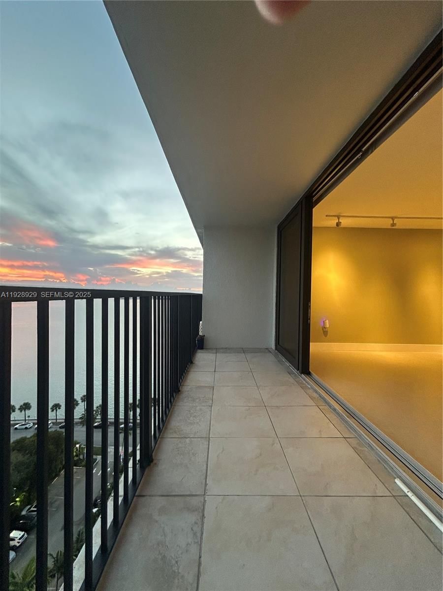 Real estate property located at 1450 Brickell Bay Dr #1706, Miami-dade, Costa Bella Condo, Miami, FL