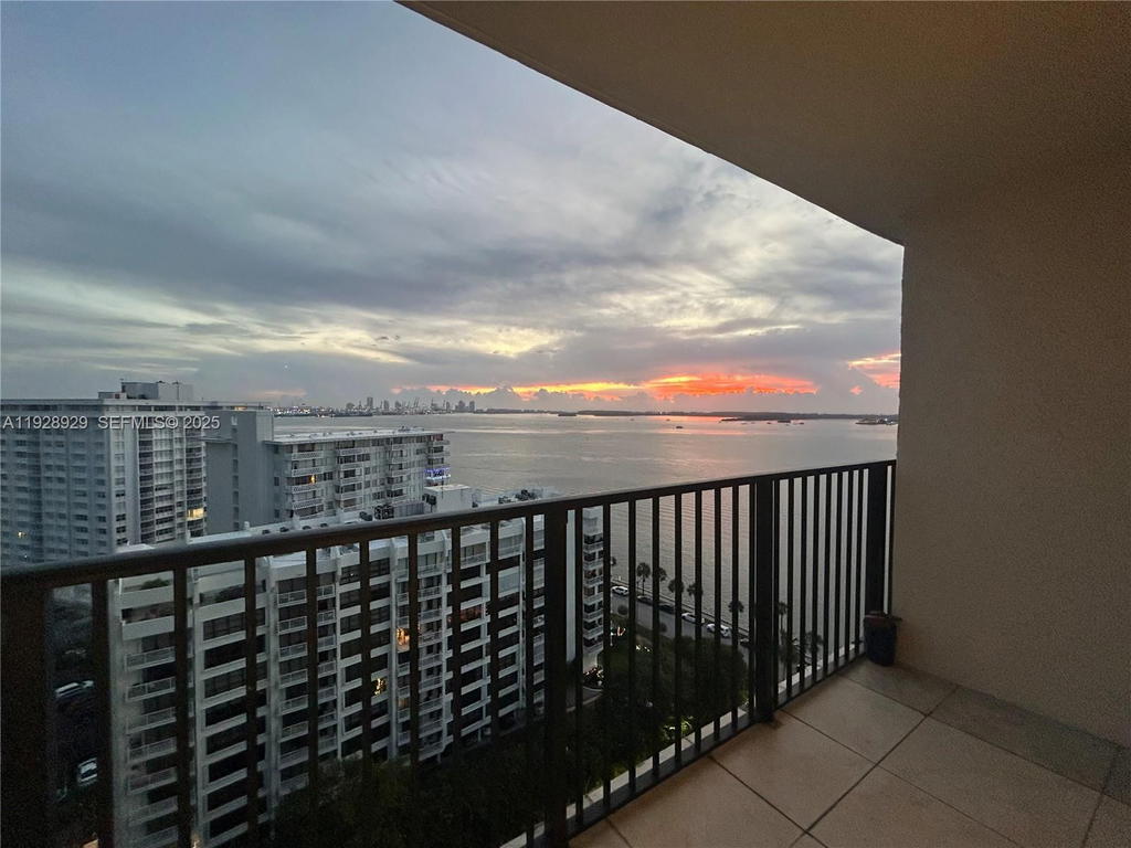 Real estate property located at 1450 Brickell Bay Dr #1706, Miami-dade, Costa Bella Condo, Miami, FL