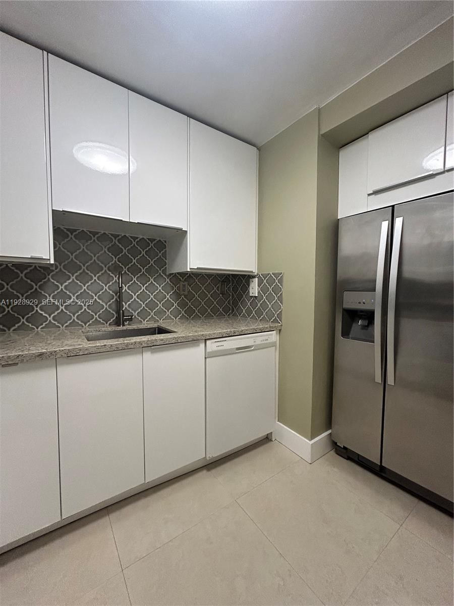 Real estate property located at 1450 Brickell Bay Dr #1706, Miami-dade, Costa Bella Condo, Miami, FL