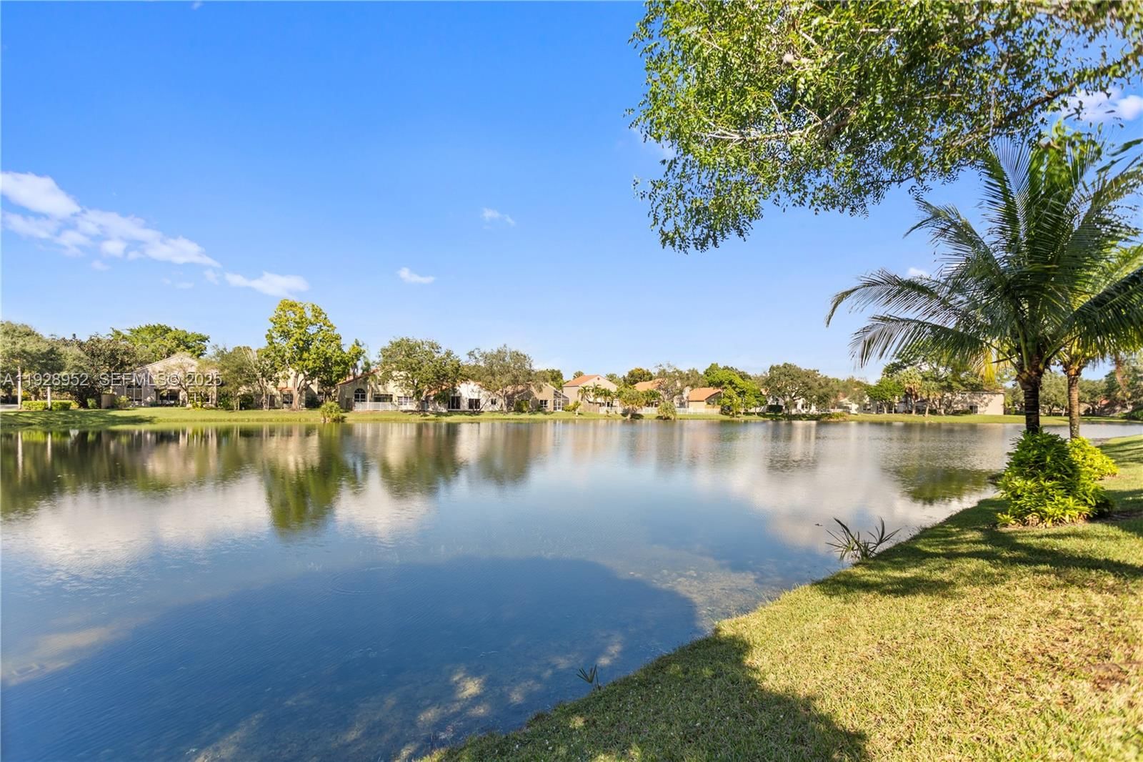 Real estate property located at 10527 10th Ct A-115, Broward, Bridgewater Condo, Plantation, FL
