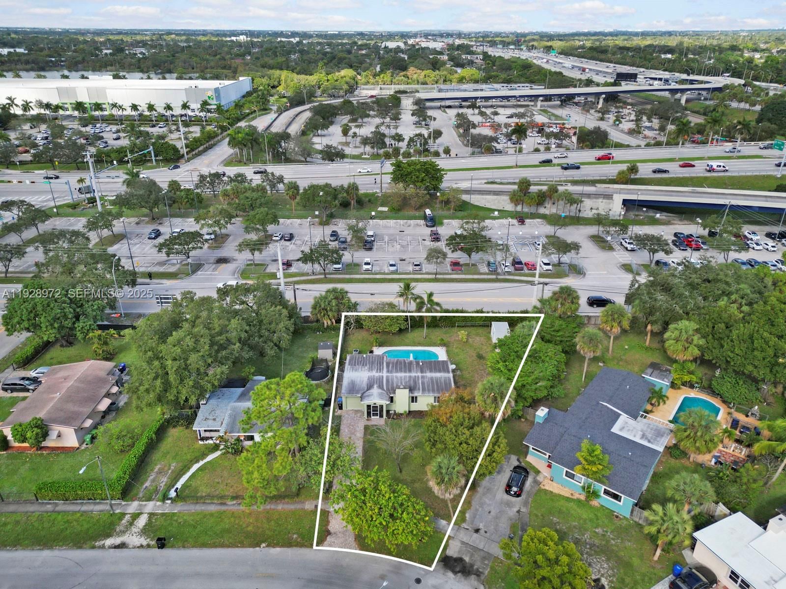 Real estate property located at 2133 1st Ct, Broward, Woodland Park Amd Plat, Fort Lauderdale, FL