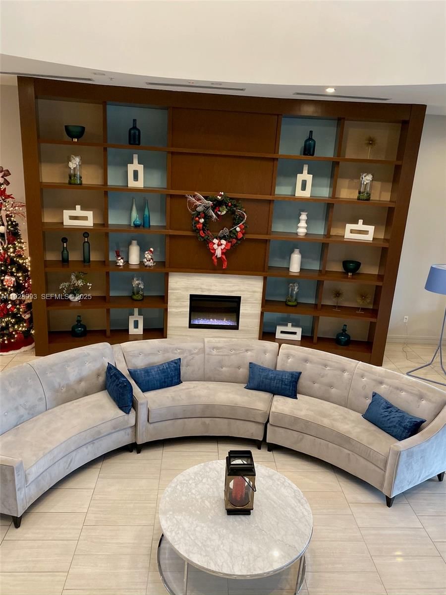 Real estate property located at 8800 97th Ave #206, Miami-dade, St Maarten At Grand Bay, Doral, FL