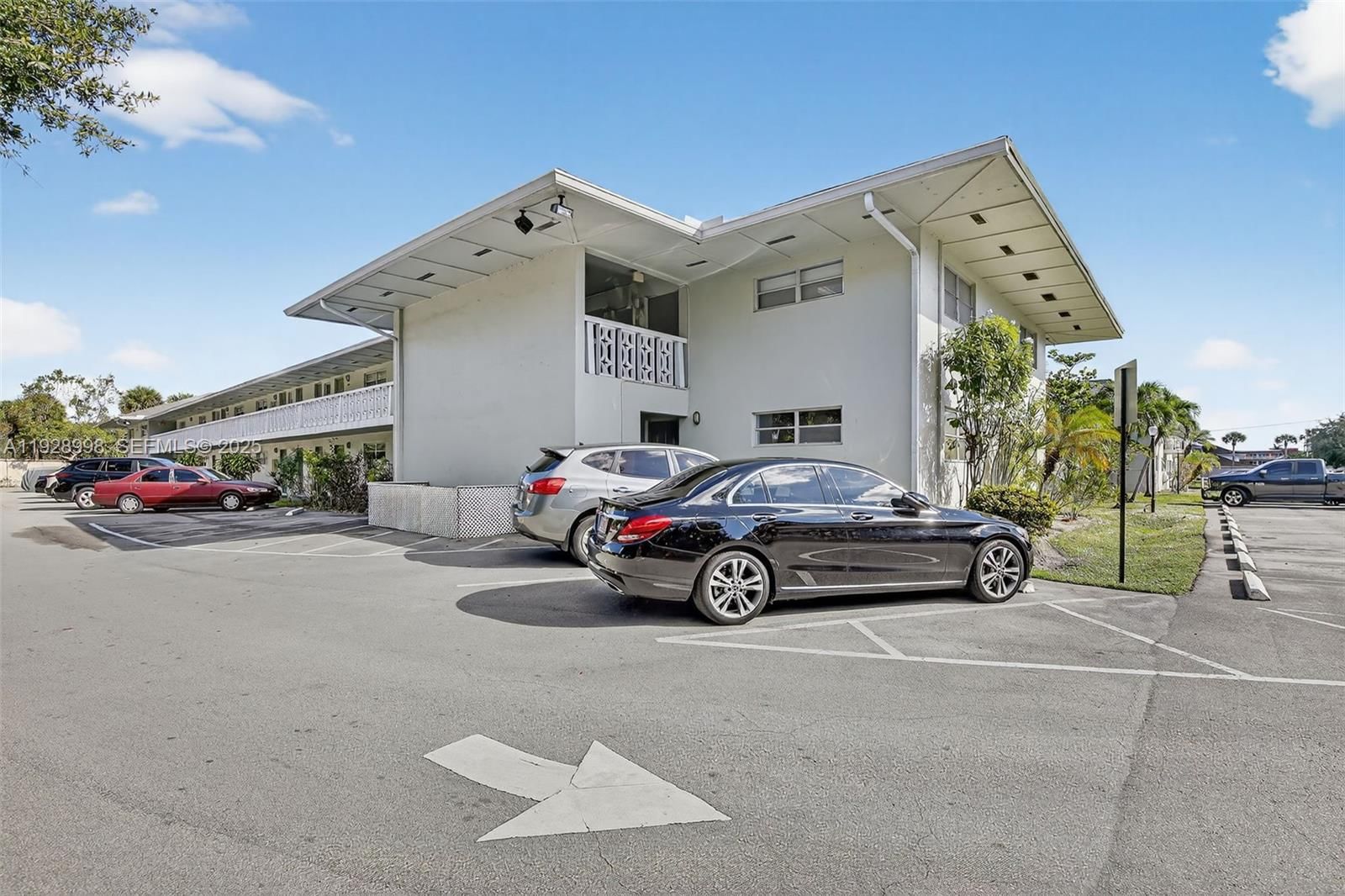 Real estate property located at 4200 3rd Ct #141, Broward, Village Green Condo, Plantation, FL