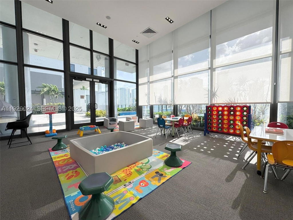 Real estate property located at 1600 1st Ave #3012, Miami-dade, Canvas Condo, Miami, FL