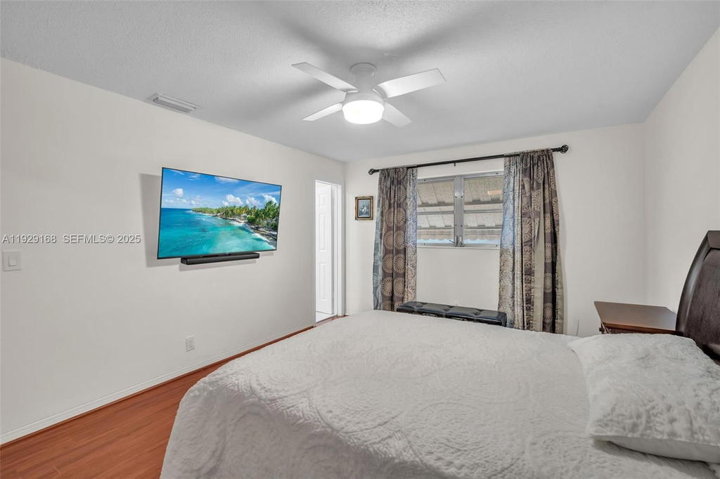 Real estate property located at 500 Luna Ct #7, Broward, Eastbrook Condominium Apt, Hollywood, FL