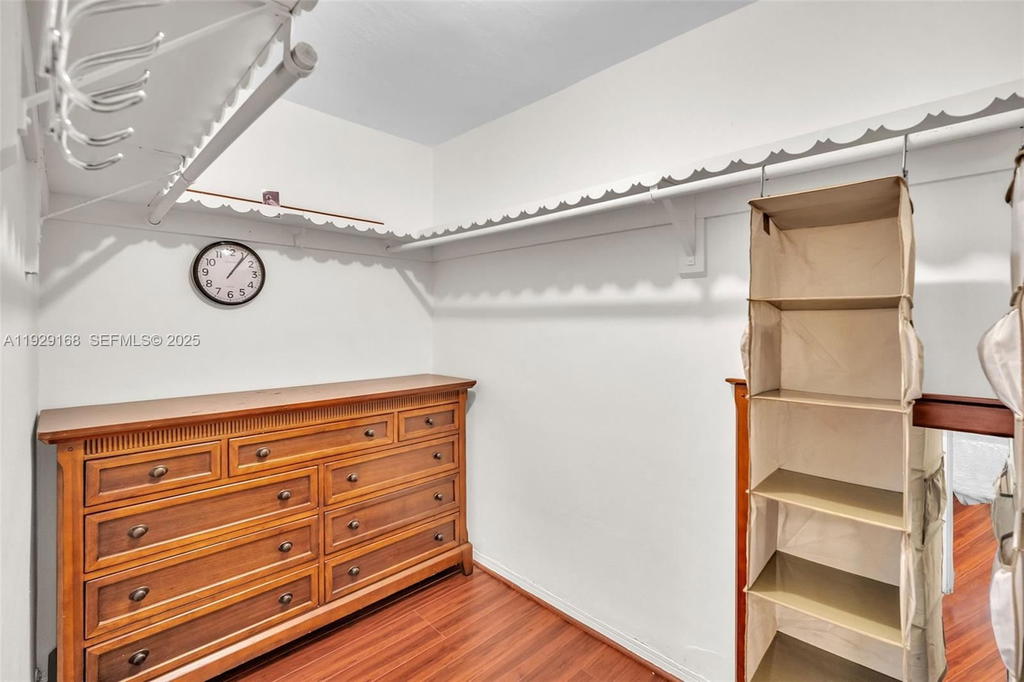 Real estate property located at 500 Luna Ct #7, Broward, Eastbrook Condominium Apt, Hollywood, FL