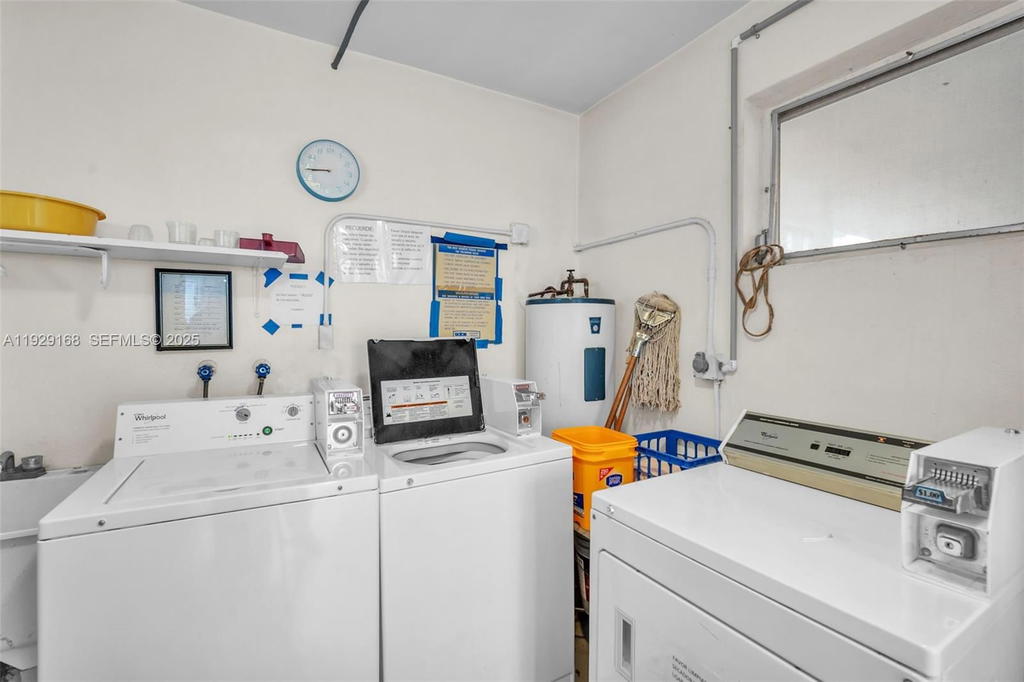 Real estate property located at 500 Luna Ct #7, Broward, Eastbrook Condominium Apt, Hollywood, FL