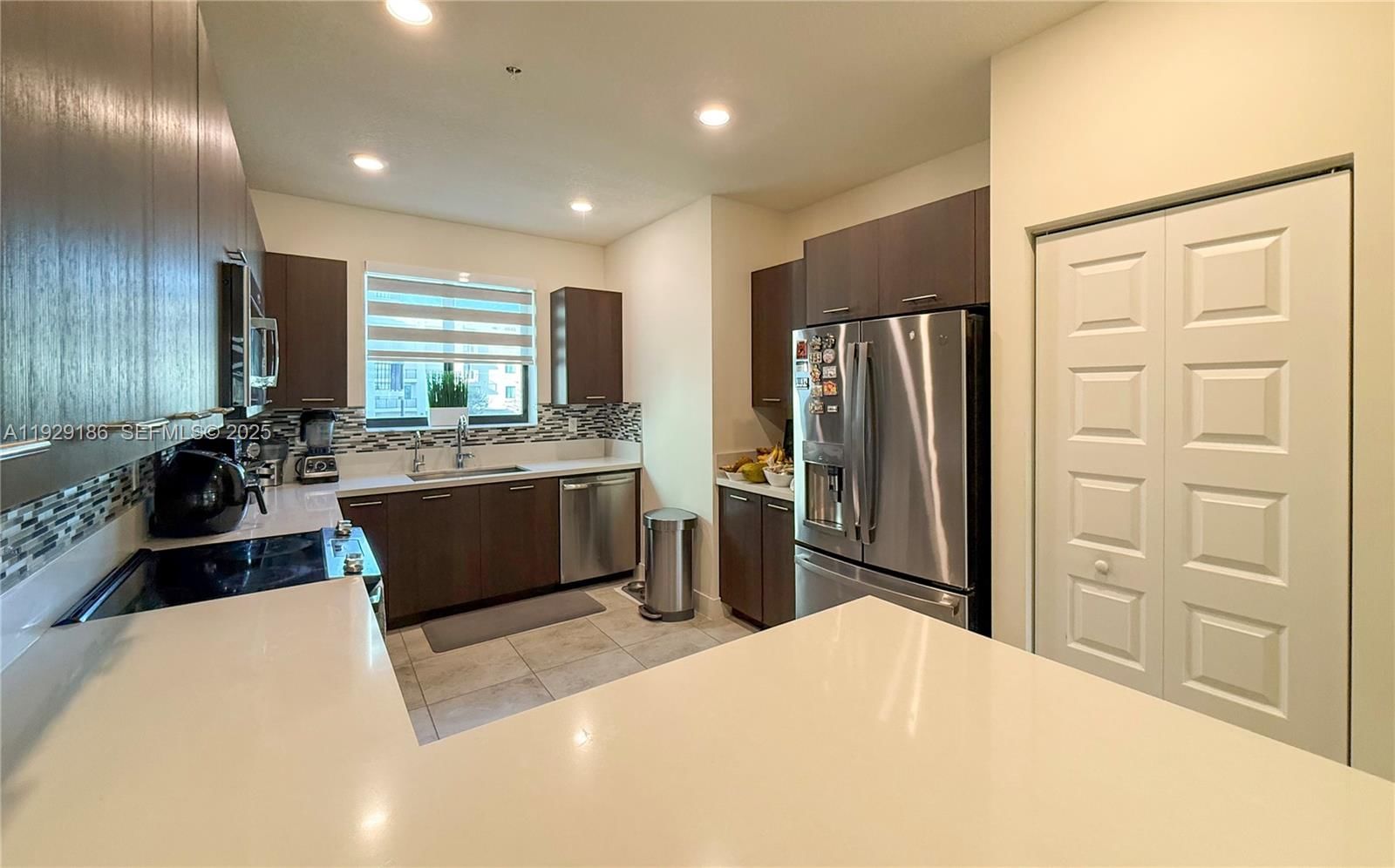 Real estate property located at 4654 84th Ave, Miami-dade, Downtown Doral South Phas, Doral, FL
