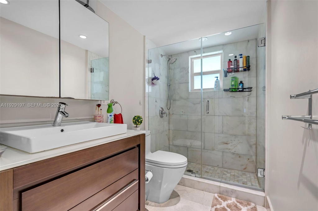 Real estate property located at 7430 Miami Lakes Dr E301, Miami-dade, Villas Of Miami Lakes Con, Miami Lakes, FL