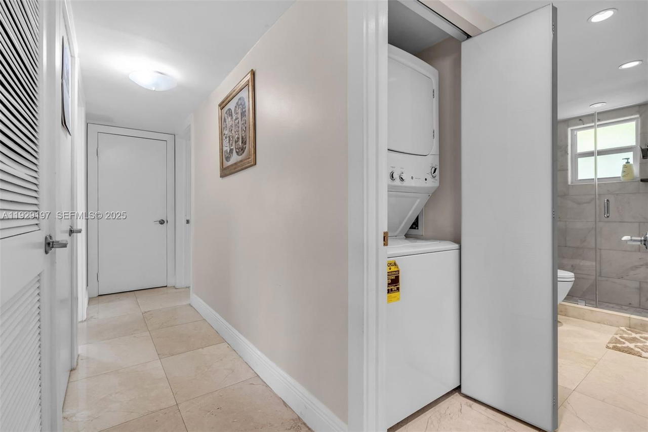 Real estate property located at 7430 Miami Lakes Dr E301, Miami-dade, Villas Of Miami Lakes Con, Miami Lakes, FL