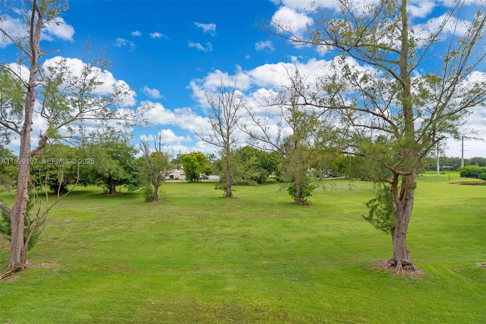 Real estate property located at 7430 Miami Lakes Dr E301, Miami-dade, Villas Of Miami Lakes Con, Miami Lakes, FL