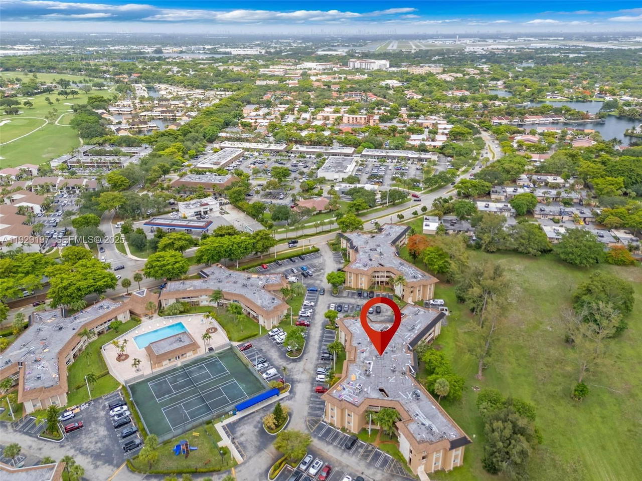 Real estate property located at 7430 Miami Lakes Dr E301, Miami-dade, Villas Of Miami Lakes Con, Miami Lakes, FL