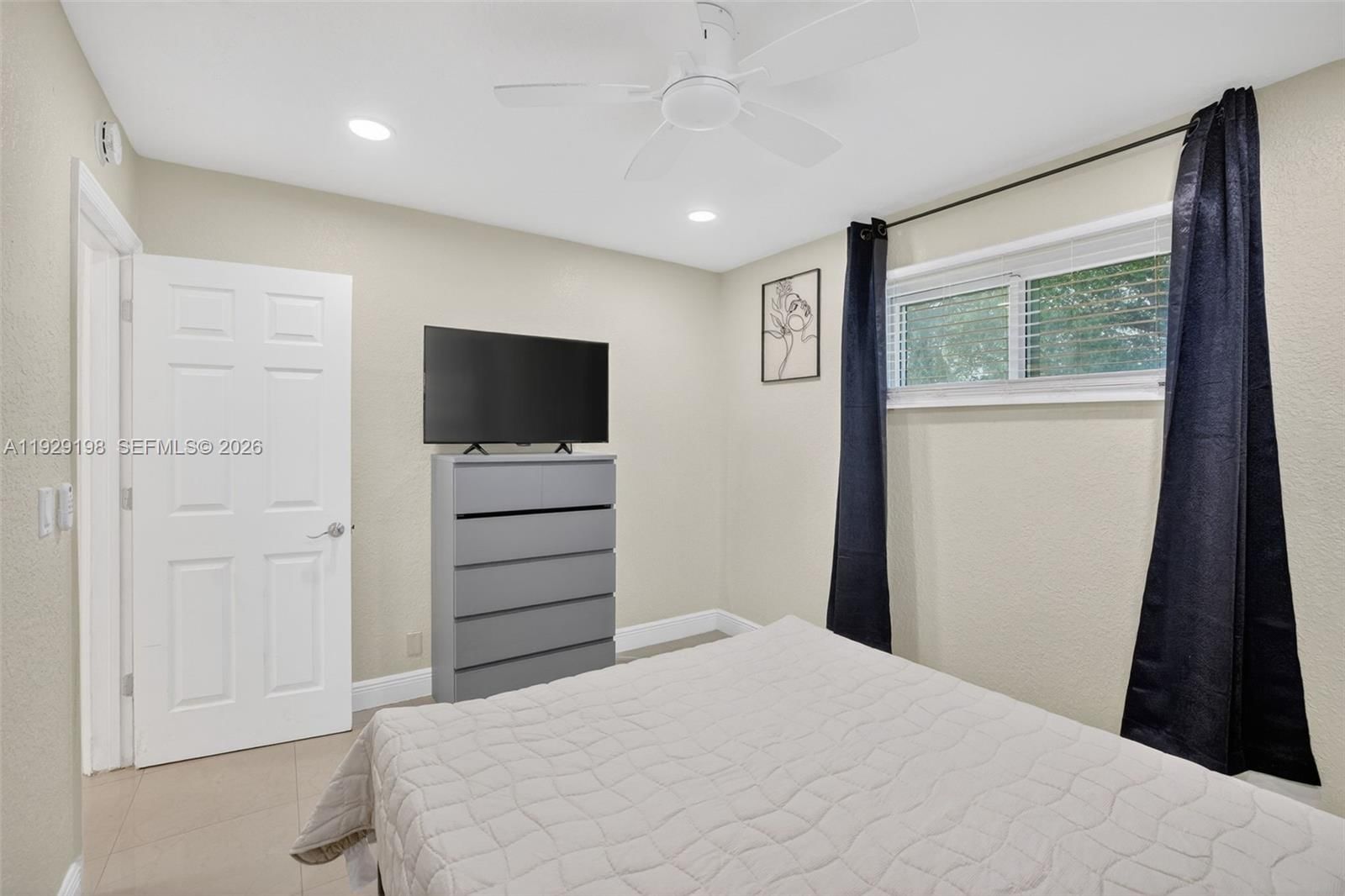 Real estate property located at 4617 24th Ave, Broward, Broward Heights, Dania Beach, FL