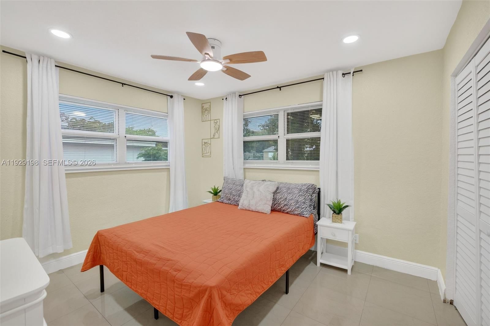Real estate property located at 4617 24th Ave, Broward, Broward Heights, Dania Beach, FL