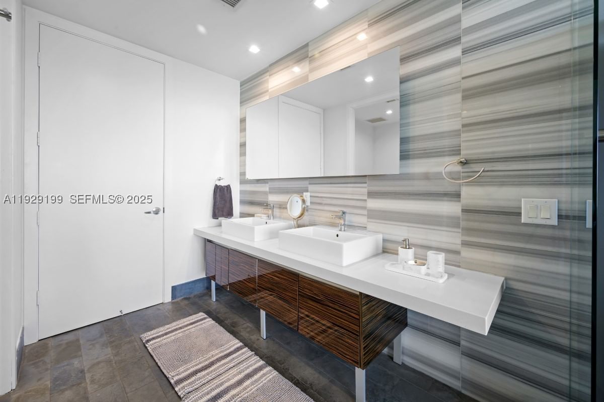 Real estate property located at 1100 Biscayne Blvd #3104, Miami-dade, Marquis Condo, Miami, FL