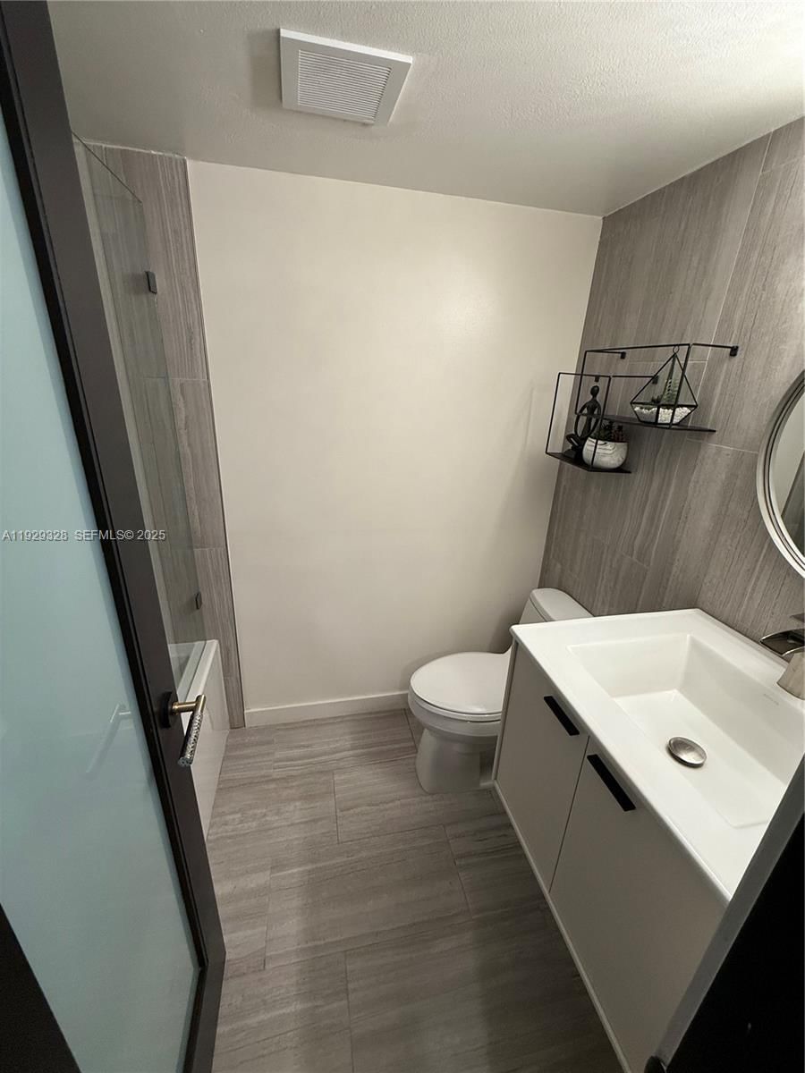 Real estate property located at 7173 Orange Dr #214B, Broward, Country Pines Condo, Davie, FL