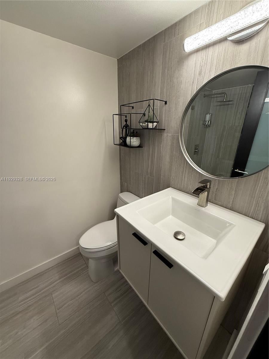 Real estate property located at 7173 Orange Dr #214B, Broward, Country Pines Condo, Davie, FL