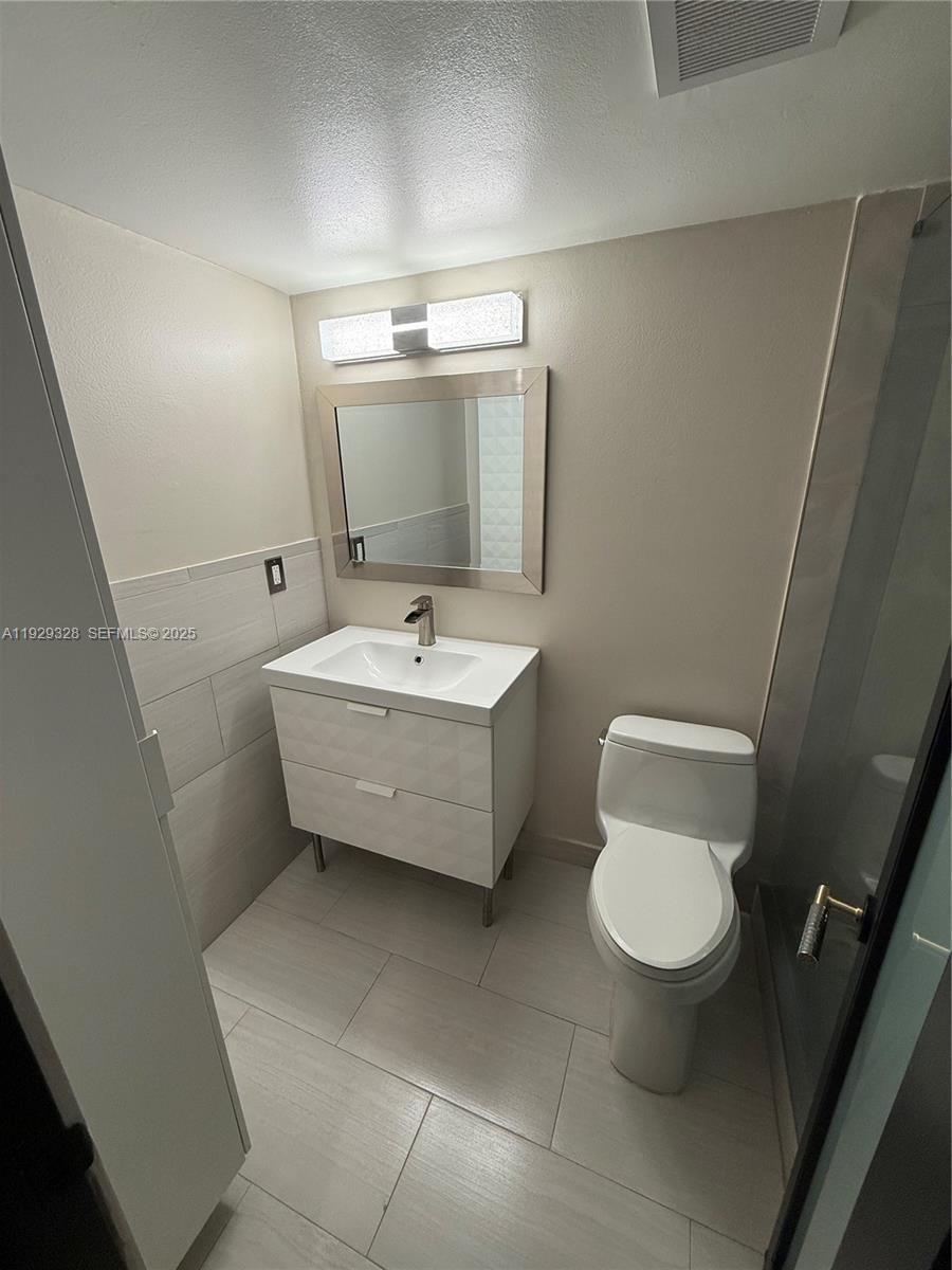Real estate property located at 7173 Orange Dr #214B, Broward, Country Pines Condo, Davie, FL