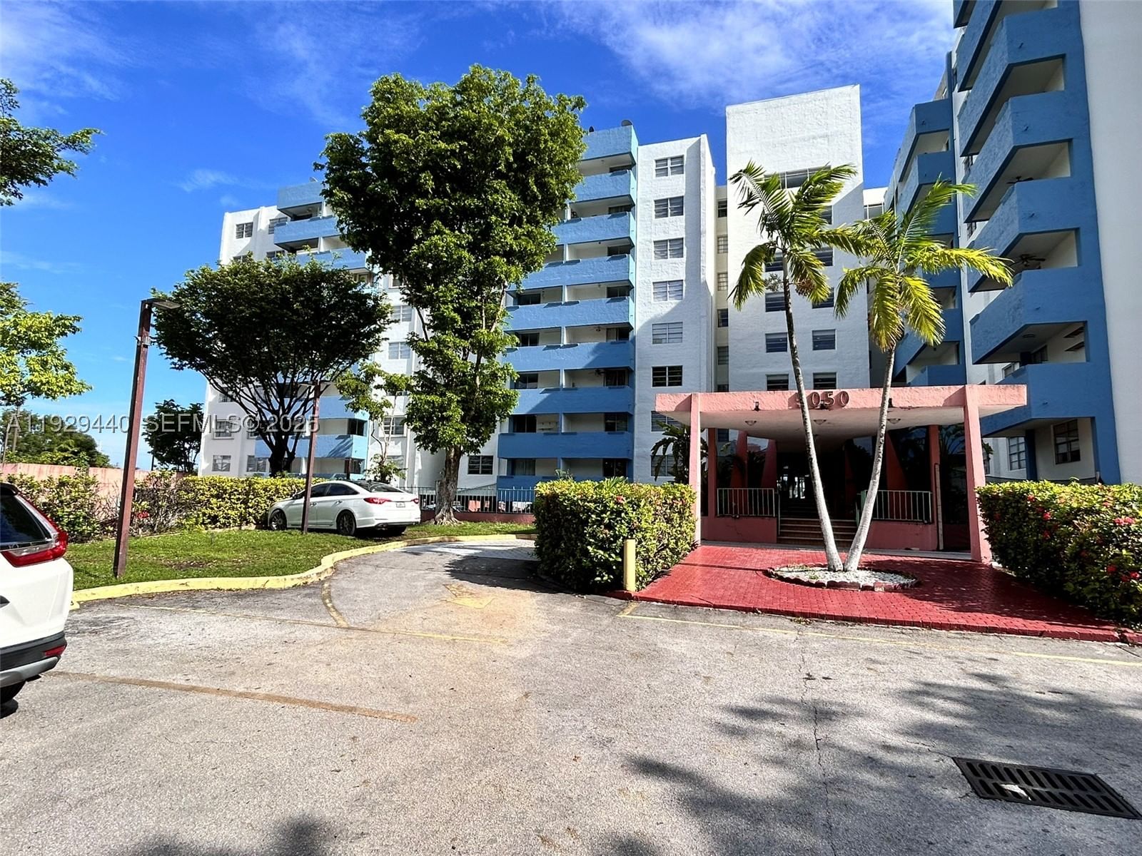 Real estate property located at 5050 7th St #401, Miami-dade, 5050 Condo, Miami, FL
