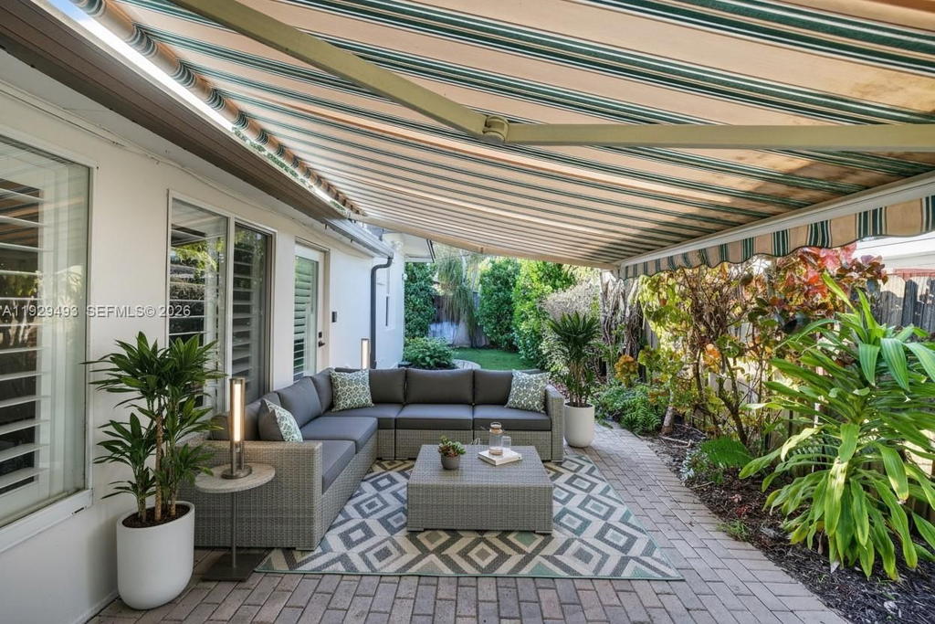 Real estate property located at 1015 17th Ct, Broward, Lauderdale Park 6-33 1/2, Fort Lauderdale, FL