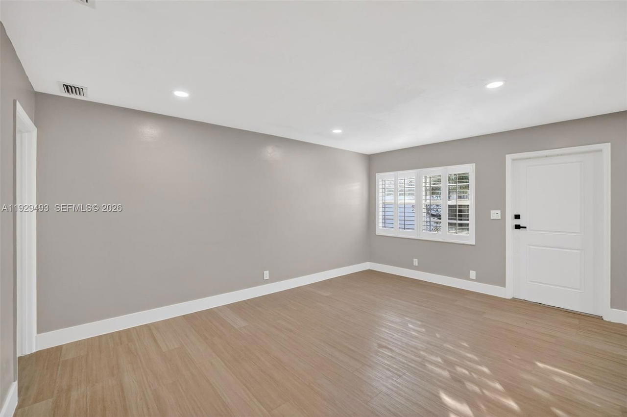 Real estate property located at 1015 17th Ct, Broward, Lauderdale Park 6-33 1/2, Fort Lauderdale, FL