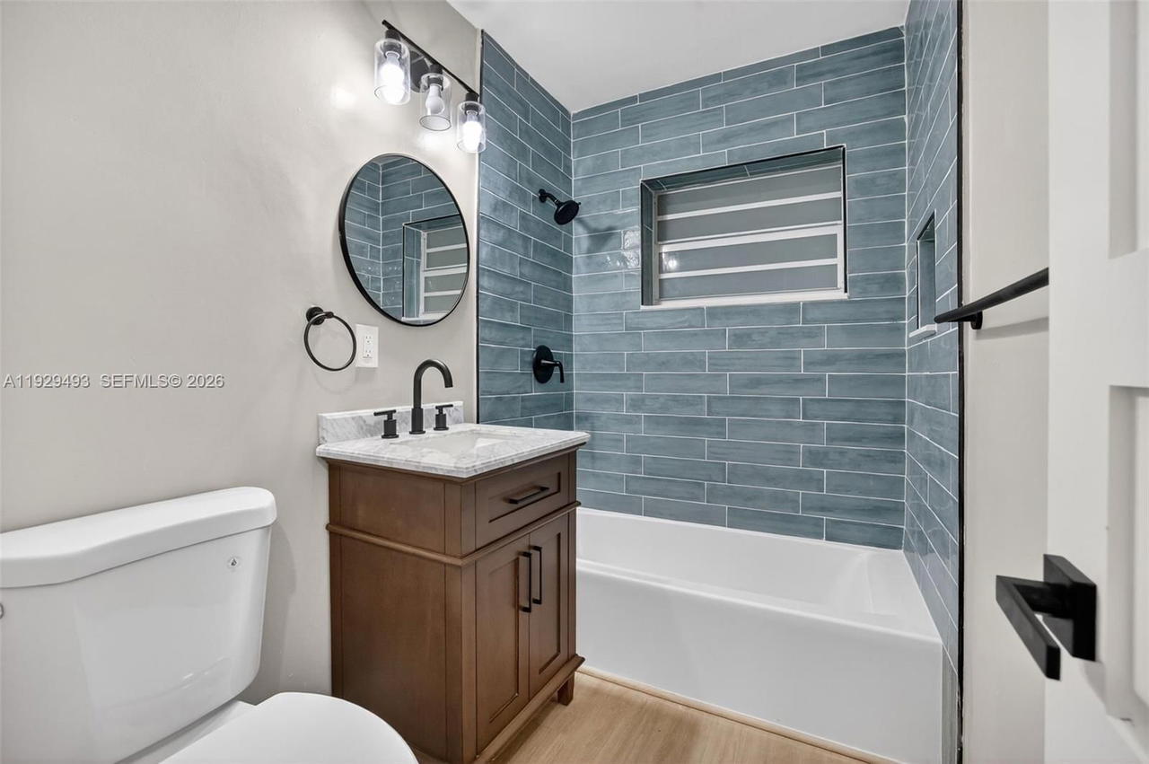 Real estate property located at 1015 17th Ct, Broward, Lauderdale Park 6-33 1/2, Fort Lauderdale, FL